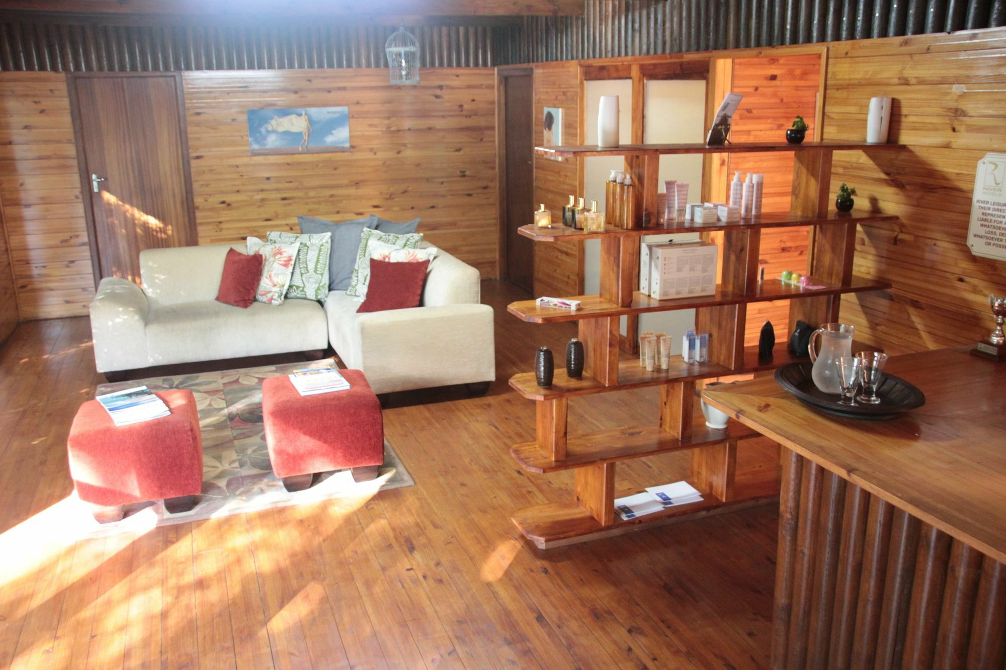 Tsitsikamma Lodge & Spa Стормсривиер Екстериор снимка